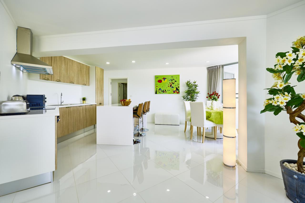 Luxurious Apartment On Jomtien Beach Road Exterior photo