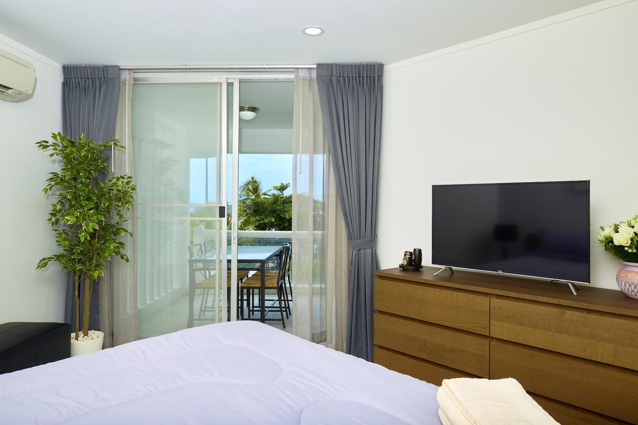 Luxurious Apartment On Jomtien Beach Road Exterior photo