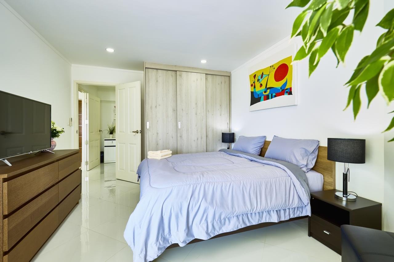 Luxurious Apartment On Jomtien Beach Road Exterior photo