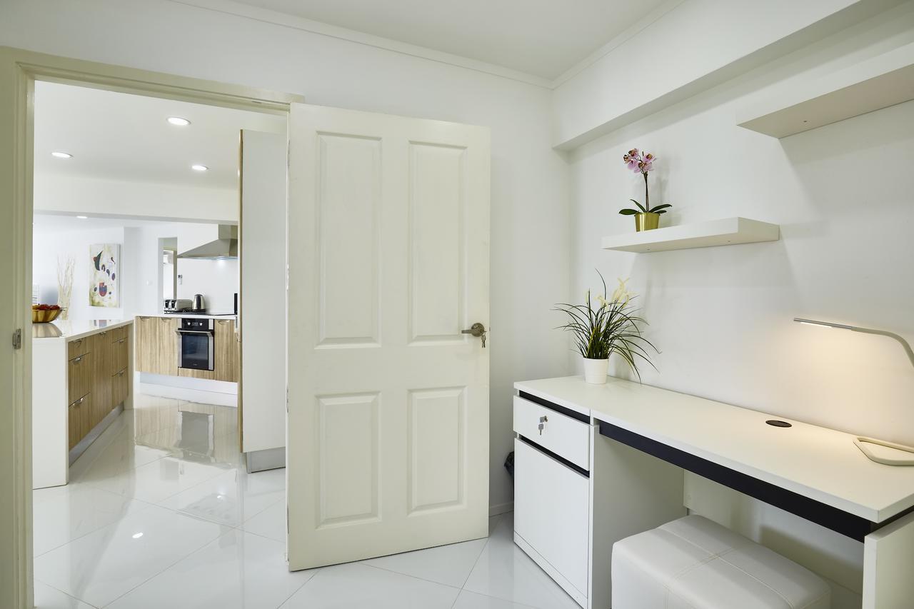 Luxurious Apartment On Jomtien Beach Road Exterior photo
