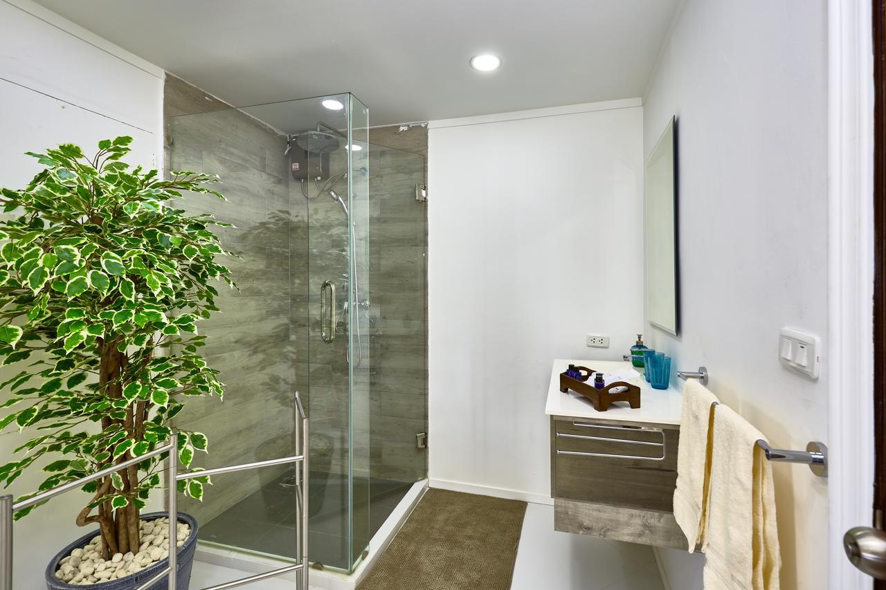 Luxurious Apartment On Jomtien Beach Road Exterior photo